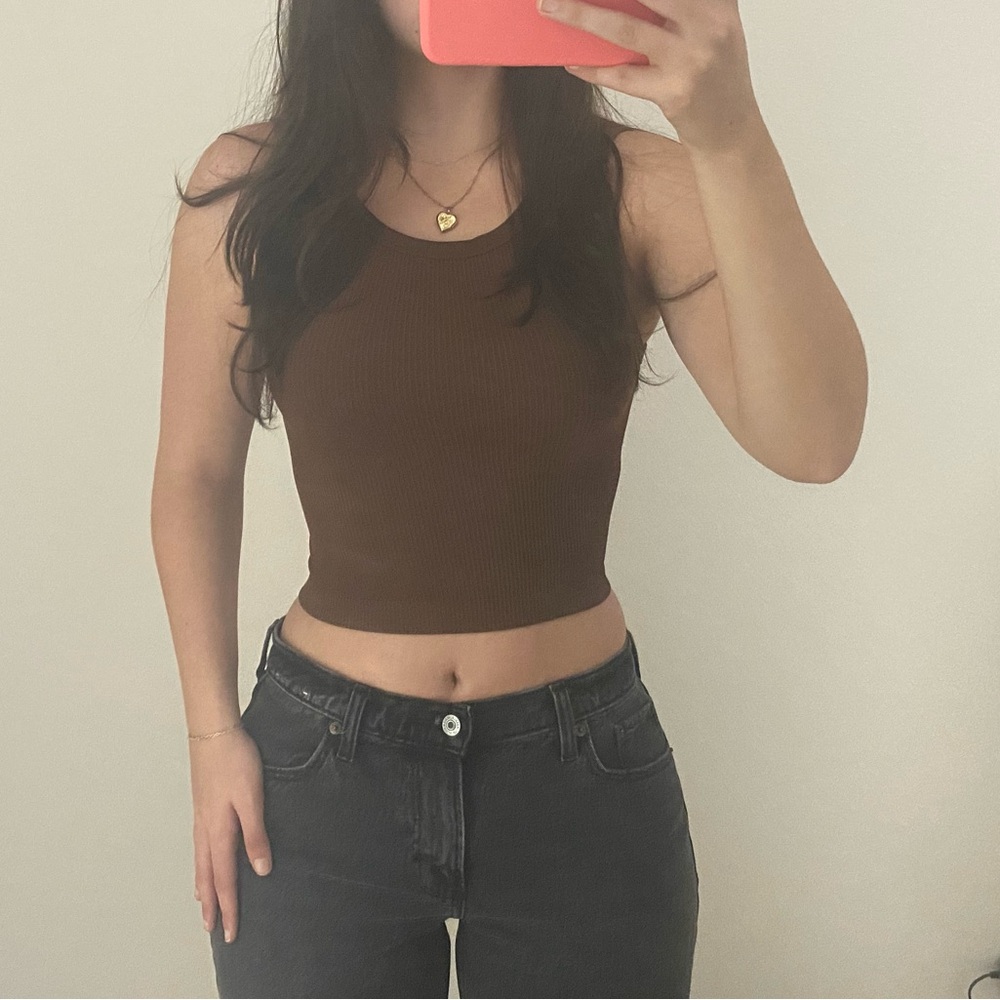 Aritzia Sunday Best Sinchseamless Tank